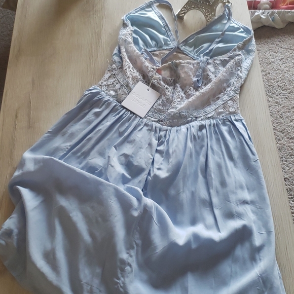 🎉HP🎉NWT Solaris Style lace dress. See measurements - Picture 7 of 10